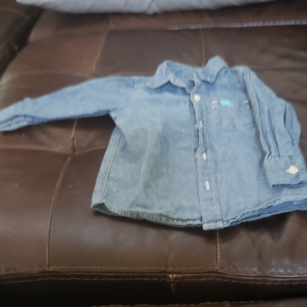 Carter's boys 9 month Chambray shirt